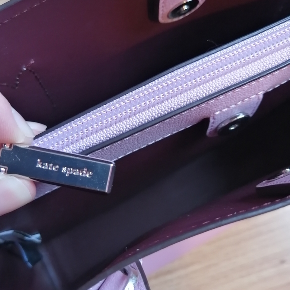 ** SOLD ** 🩷♠️ KATE SPADE Baby Pink Purse - Picture 5 of 6